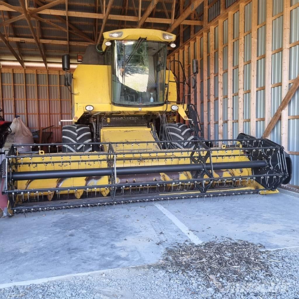New Holland TC 5070 Kombájnok