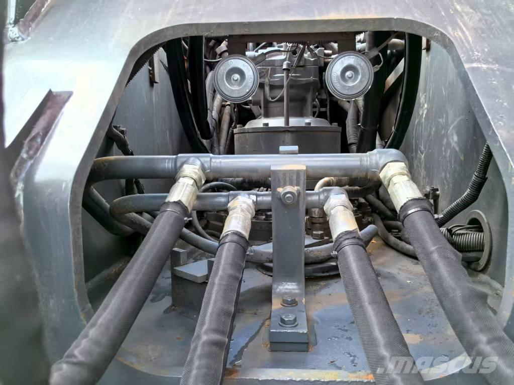 Hitachi ZX 240 HG Lánctalpas kotrók