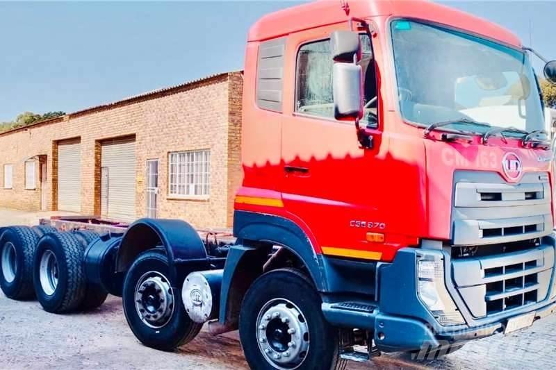 UD CGE 370 8x4 Egyéb