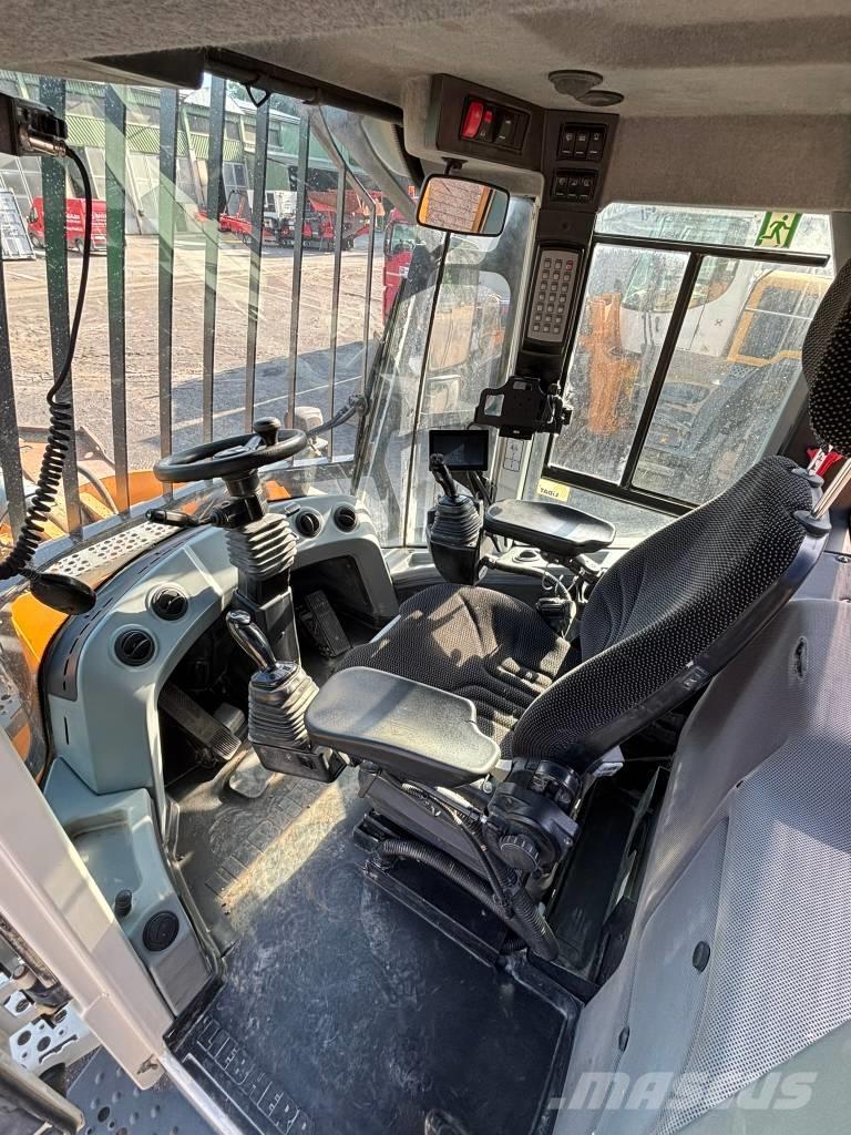 Liebherr L 576 Gumikerekes homlokrakodók