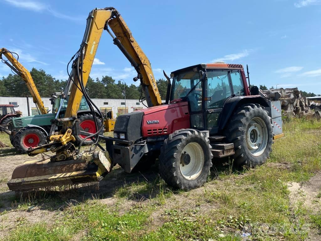 Valtra 6350 Traktorok