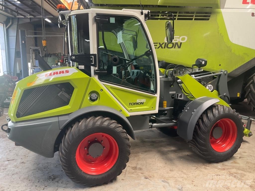 CLAAS Torion 535 Gumikerekes homlokrakodók