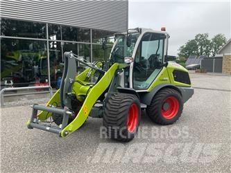 CLAAS Torion 535 Gumikerekes homlokrakodók