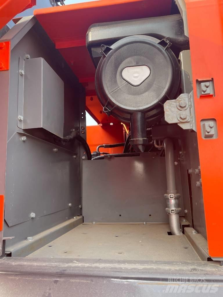 Hitachi 240 Közepes (midi) kotrók 7 t - 12 t