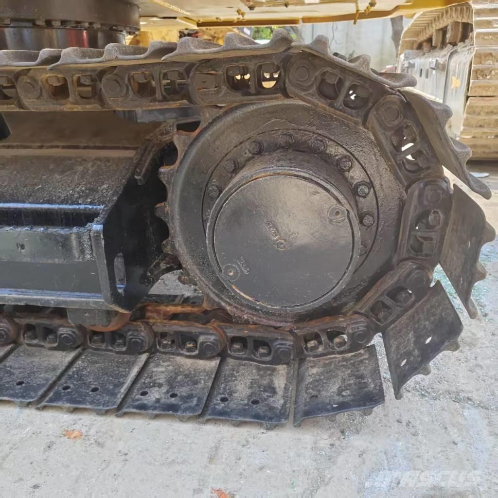 CAT 307,5 Mini kotrók < 7t