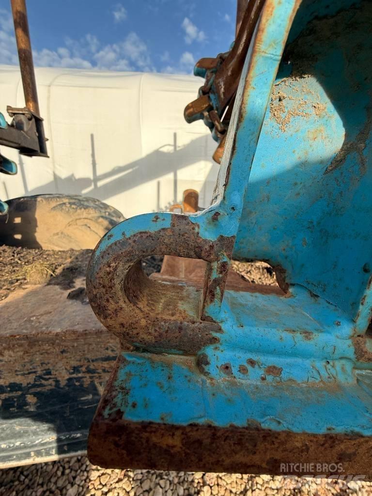 Komatsu 865 Kihordók