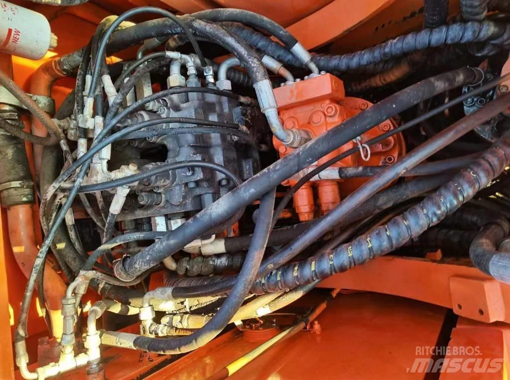 Doosan 150 W-7 Gumikerekes kotrók