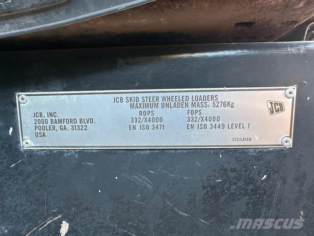 JCB 225 Mini homlokrakodók