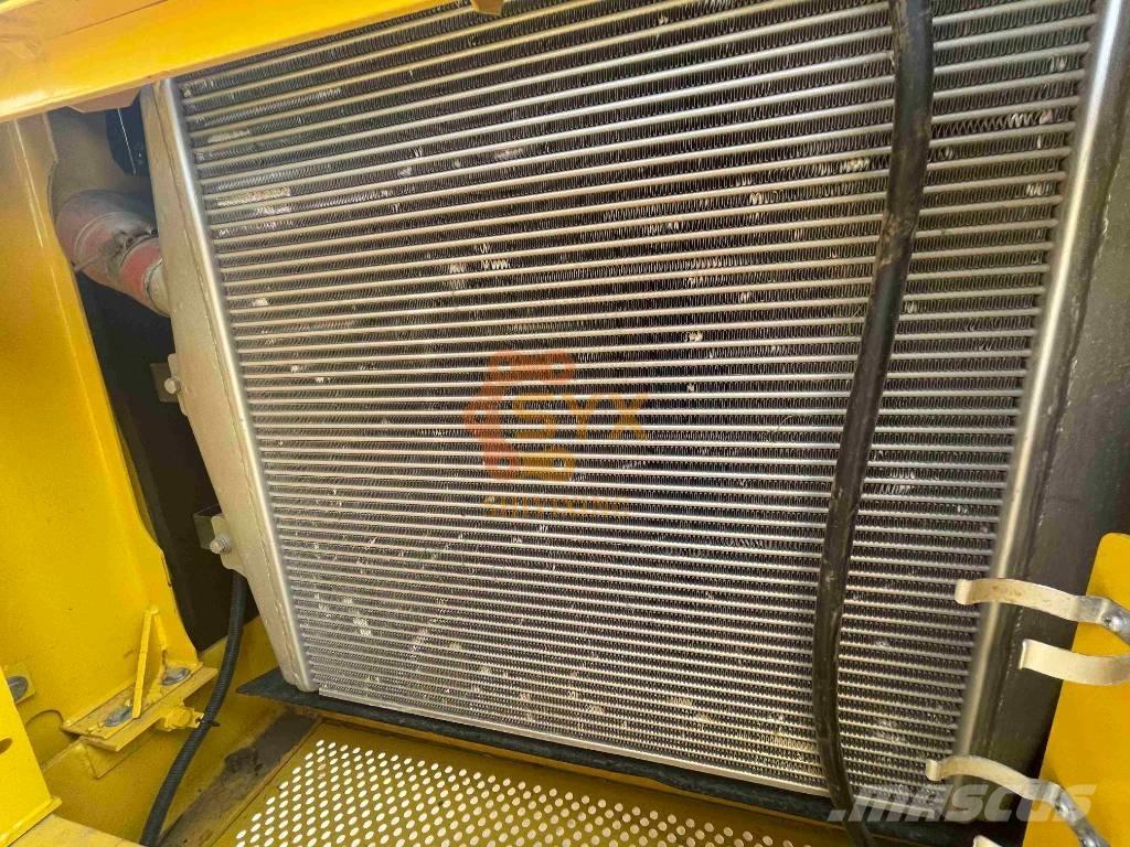 Komatsu PC 450 LC-8 Lánctalpas kotrók