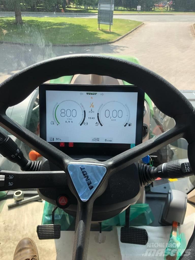 Fendt 718 Vario Traktorok