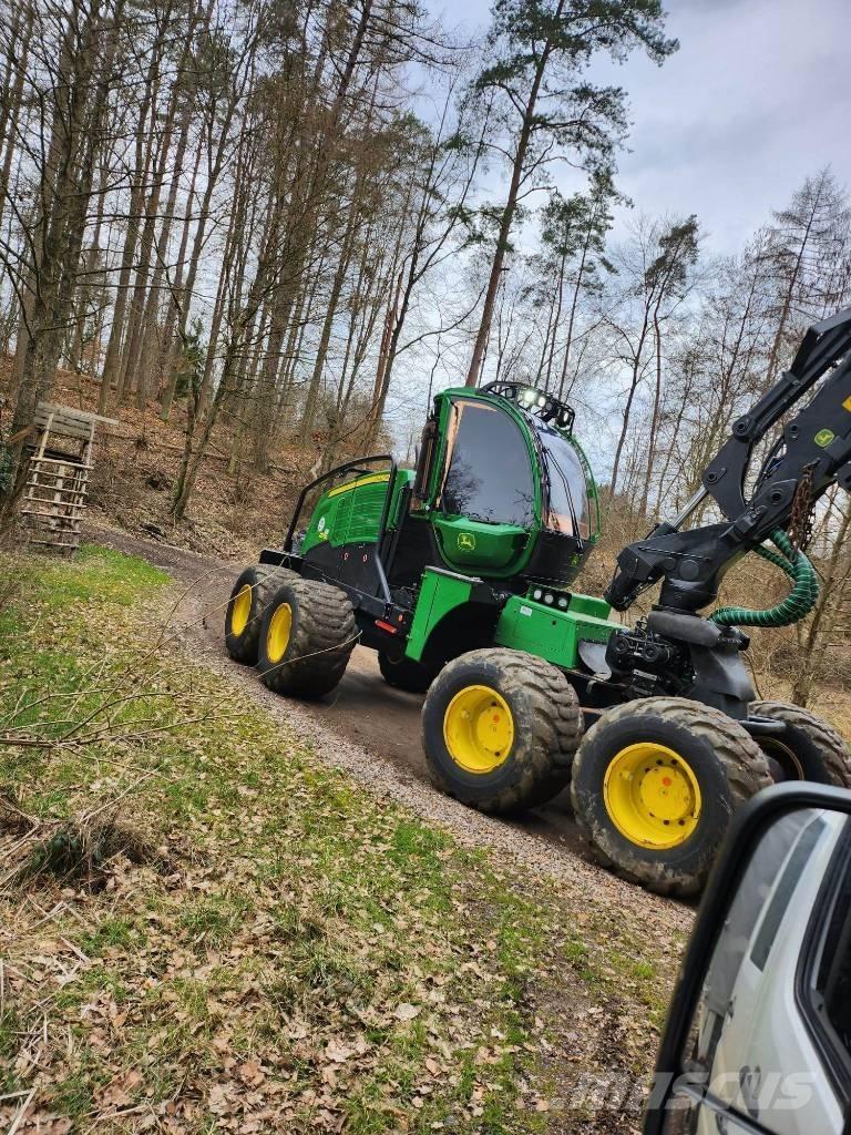 John Deere 1270 G Betakarítók