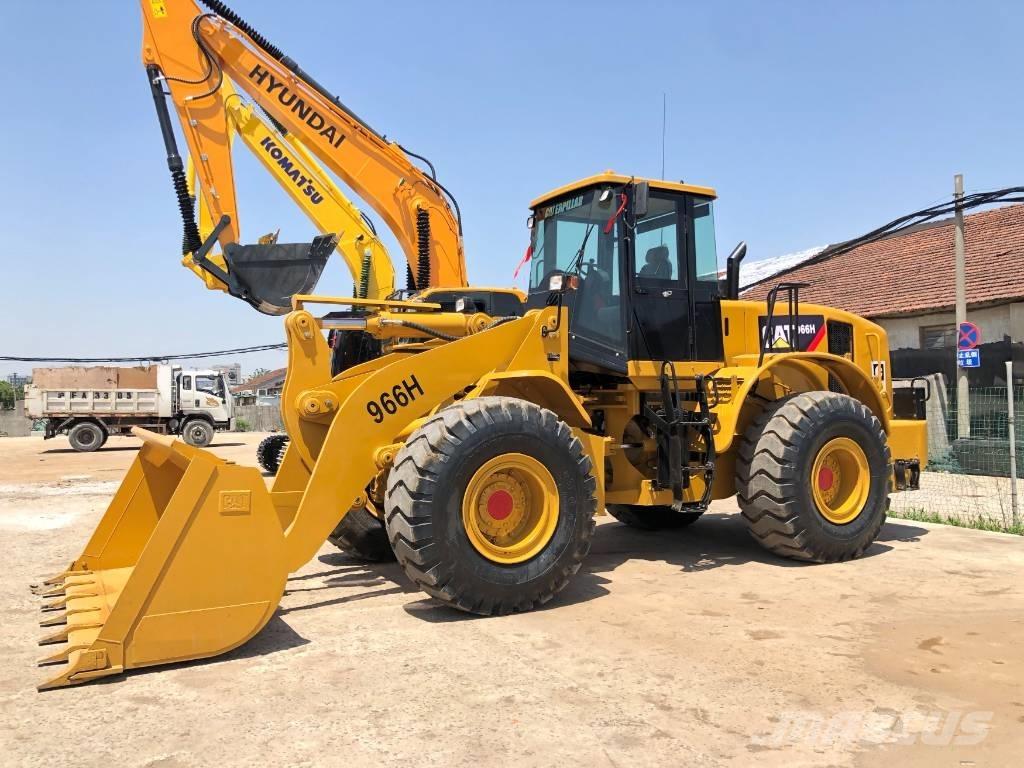 CAT 966H Gumikerekes homlokrakodók