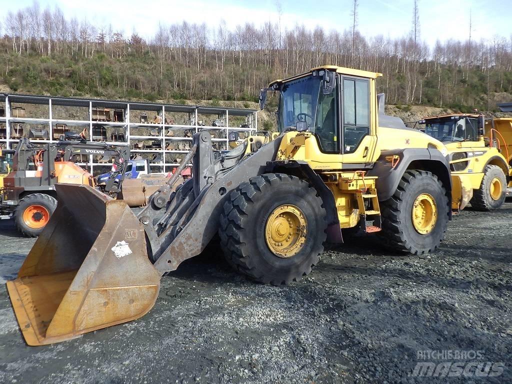 Volvo L 110 H Gumikerekes homlokrakodók