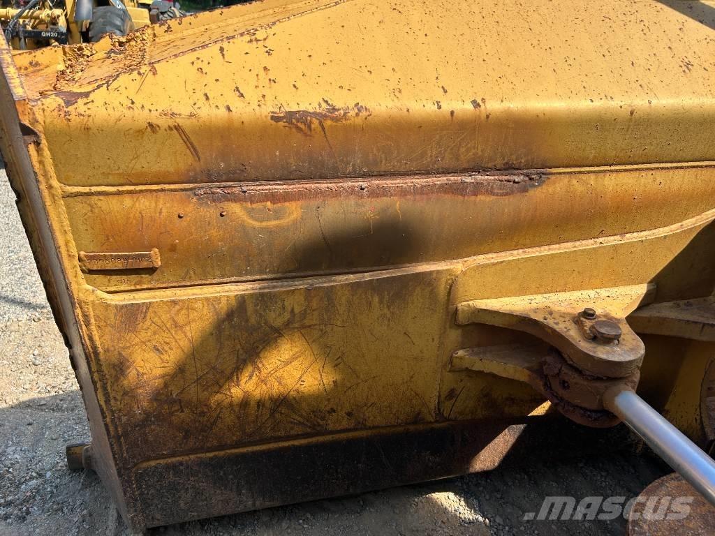 CAT D 5 N XL lánctalpas dózerek