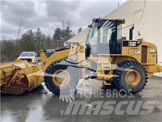 CAT 928H Gumikerekes homlokrakodók