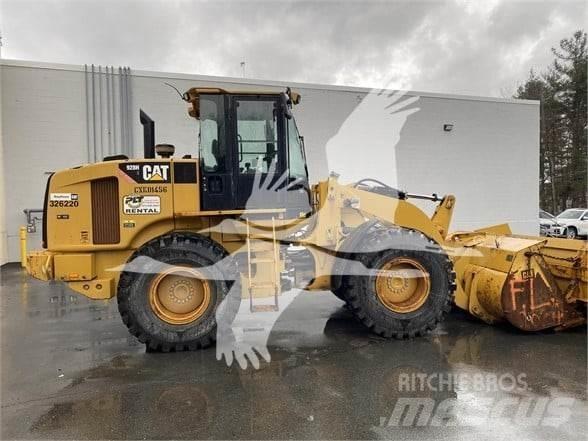 CAT 928H Gumikerekes homlokrakodók