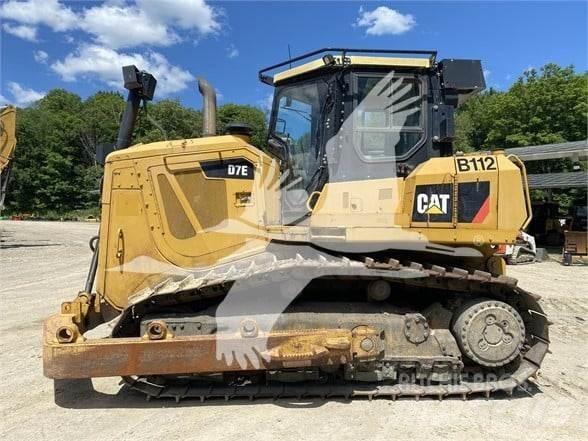 CAT D7E lánctalpas dózerek