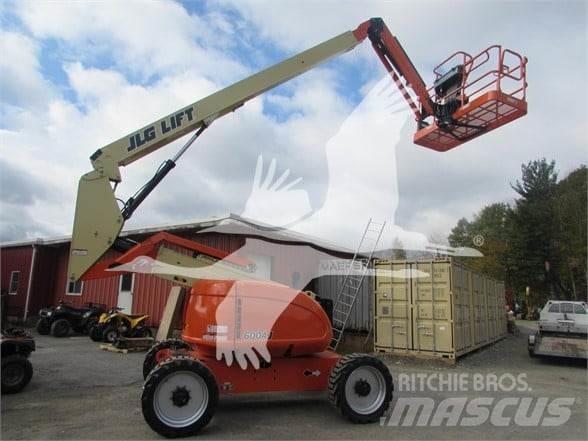 JLG 600AJ Karos emelők