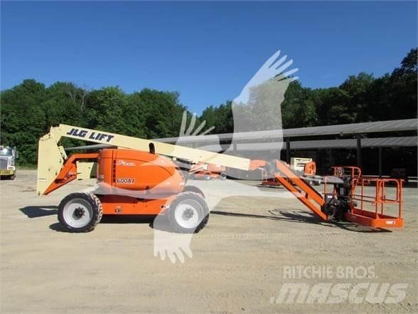 JLG 600AJ Karos emelők