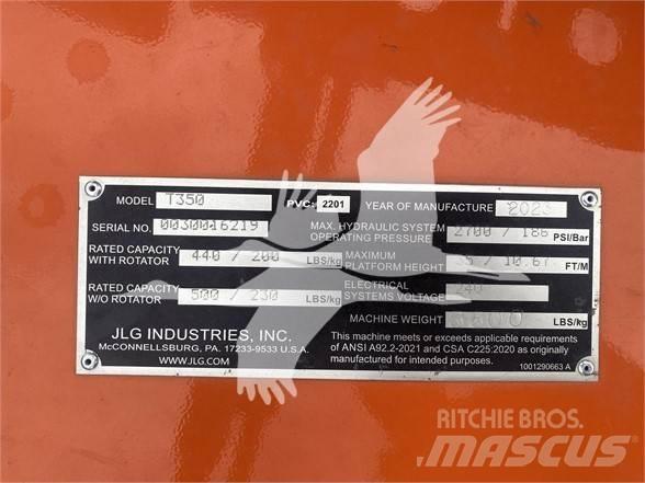 JLG T350 Pótkocsira szerelt emelők és állványok