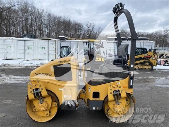 Volvo DD25B Egydobos hengerek