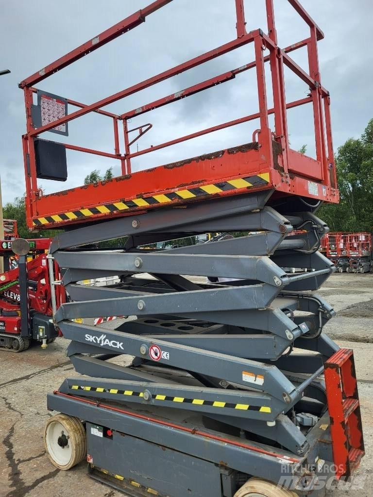 SkyJack 46/32 Ollós emelők
