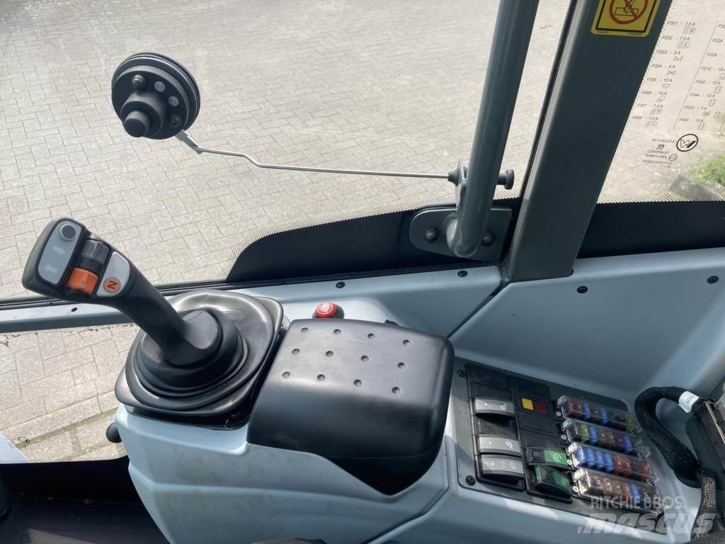 Kramer KL 25.5 Gumikerekes homlokrakodók