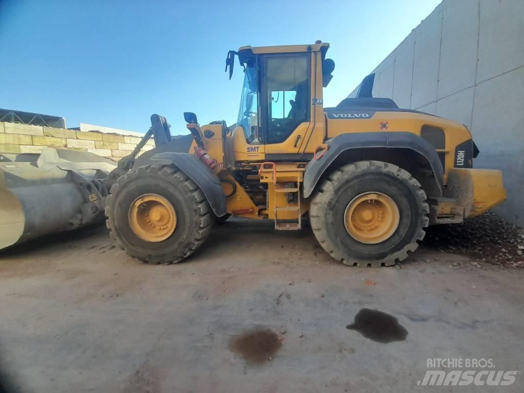Volvo L 120 H Gumikerekes homlokrakodók