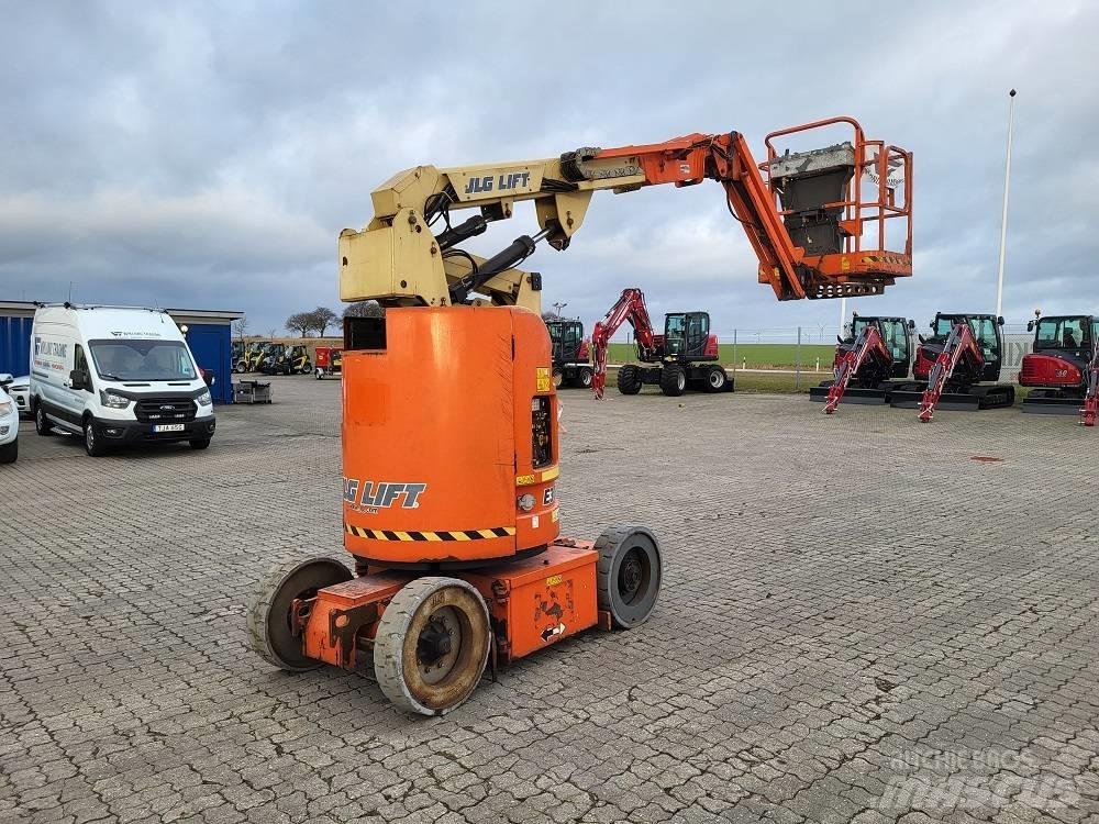 JLG E 300 AJP Karos emelők