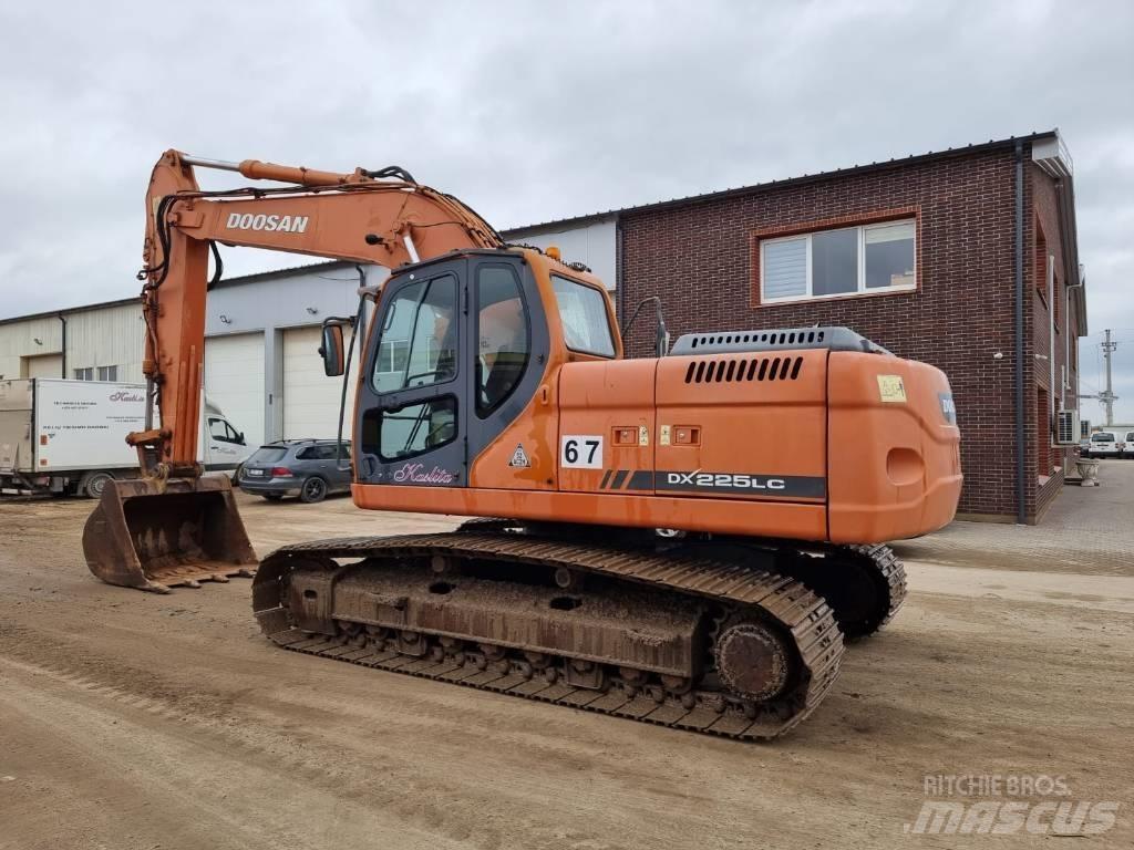 Doosan DX 225 LC Lánctalpas kotrók