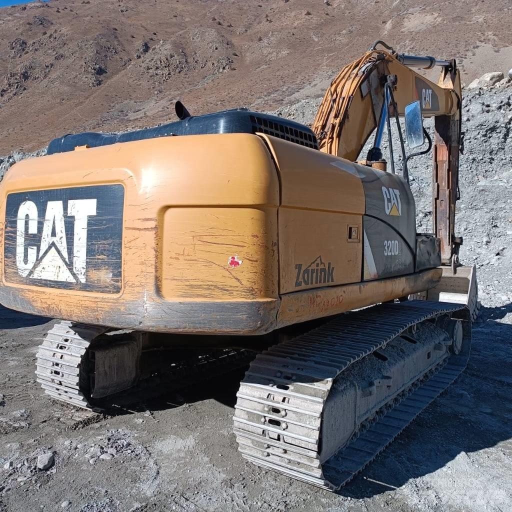 CAT 320D2 GC Lánctalpas kotrók