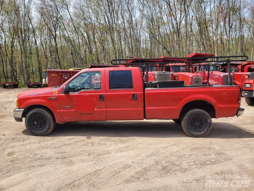 Ford F350XL Platós / Ponyvás teherautók