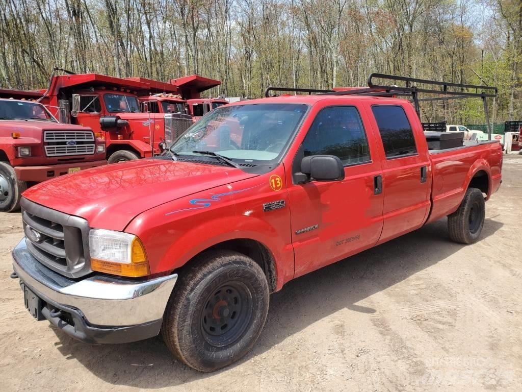 Ford F350XL Platós / Ponyvás teherautók