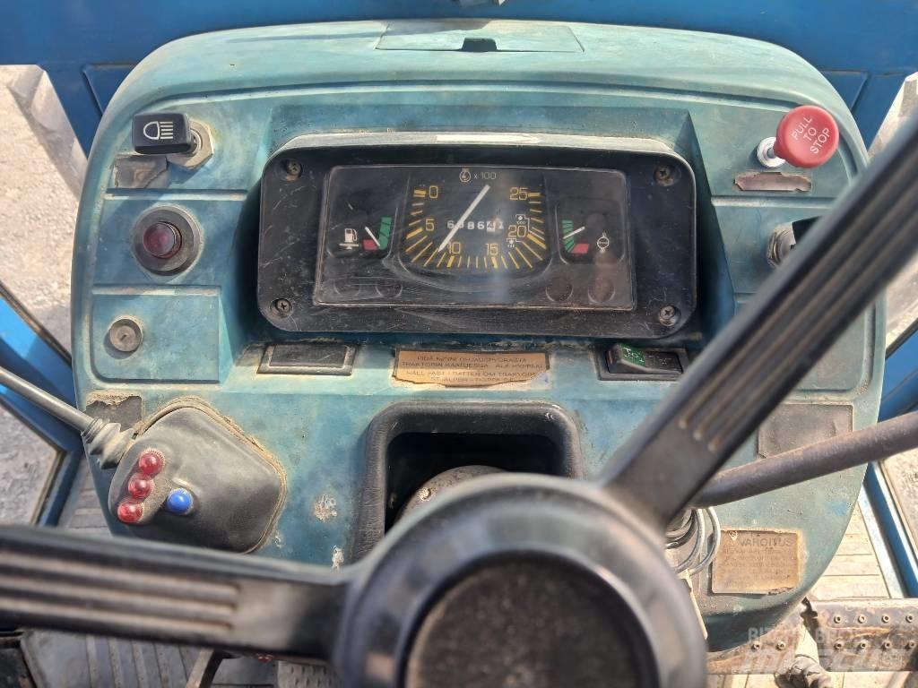 Ford 5610 Farmal Traktorok