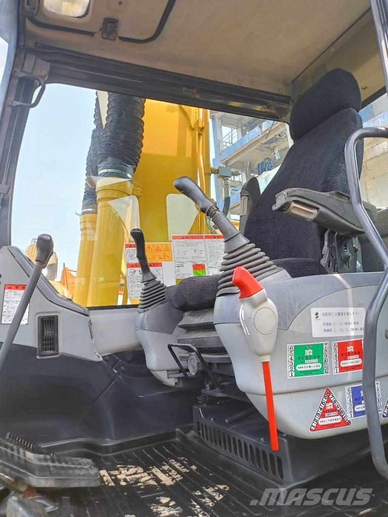 Komatsu PC130 Lánctalpas kotrók