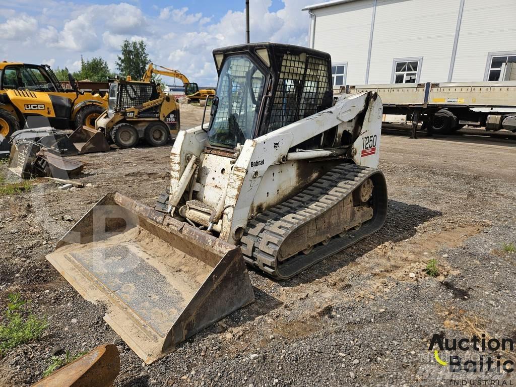 Bobcat T 250 Lánctalpas homlokrakodók
