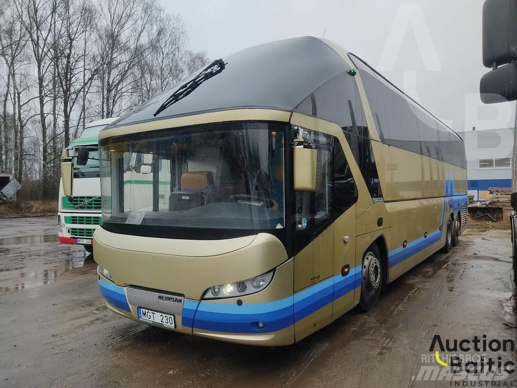 Neoplan P11 Távolsági buszok