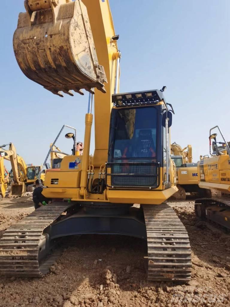 Komatsu PC 200 Lánctalpas kotrók