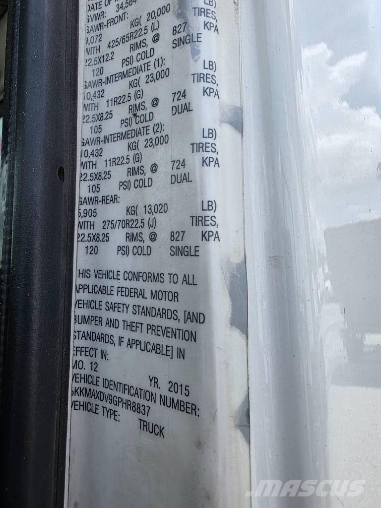 Western Star 4700 SB Nyergesvontatók