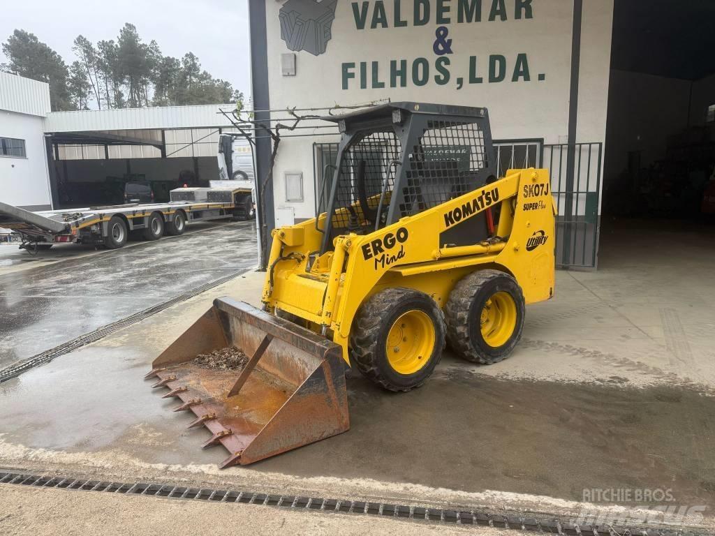 Komatsu SK 07 J-2 Kompaktrakodók
