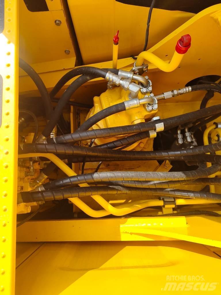 Komatsu PC 200 Lánctalpas kotrók