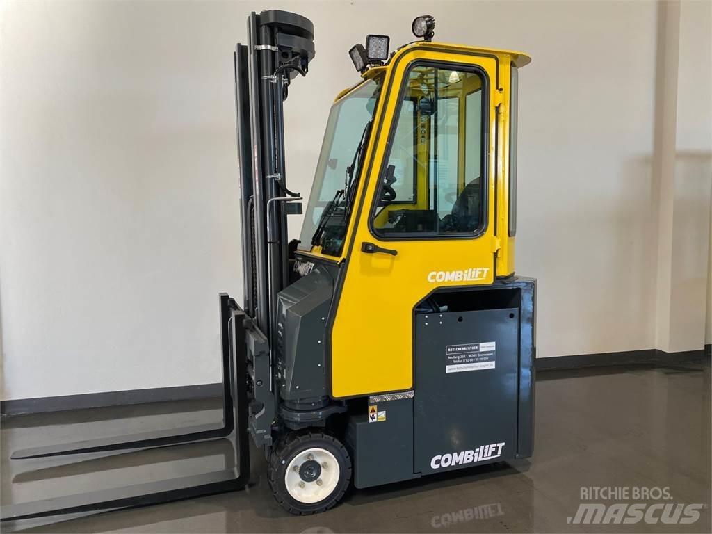 Combilift CBE3000 Tolóoszlopos négyutas targonca