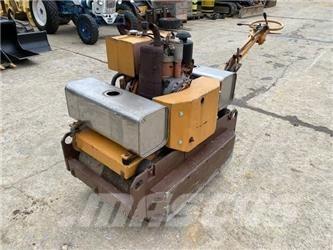 CASE Vibromax W 70 Ikerdobos hengerek