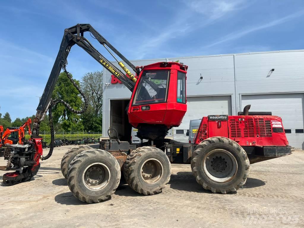 Komatsu 931.1 Betakarítók