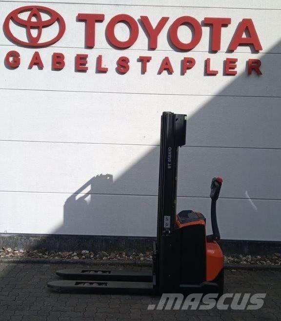 Toyota SWE120L Gyalogkíséretű targonca
