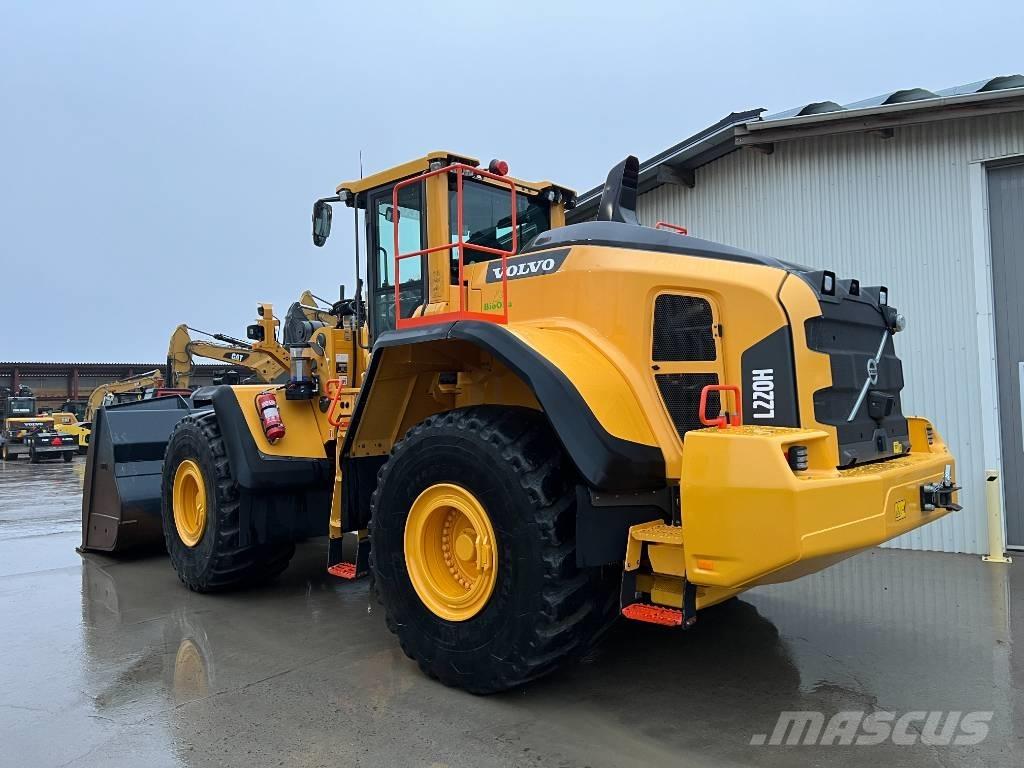 Volvo L 220 H Gumikerekes homlokrakodók