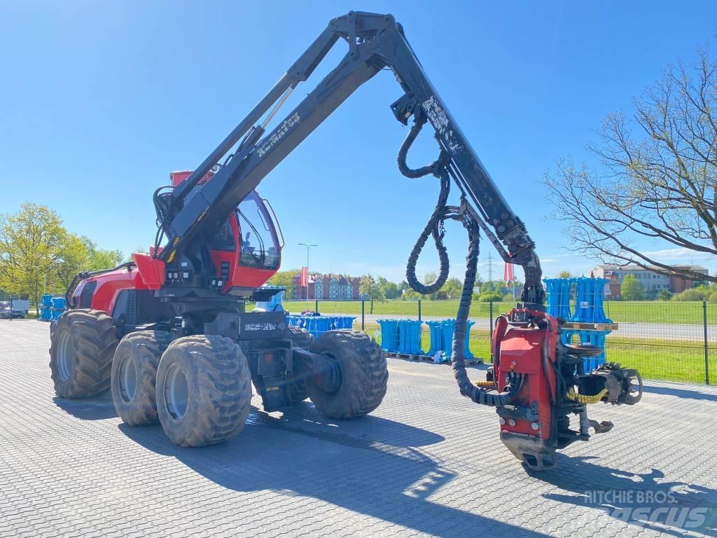 Komatsu 911 Betakarítók