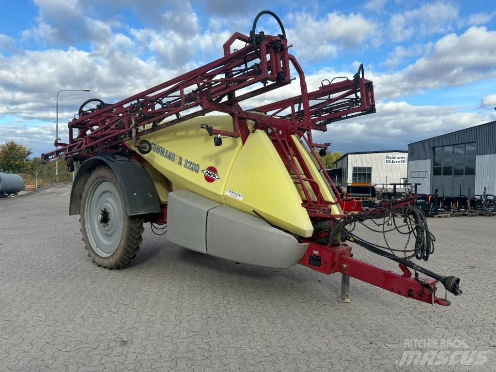 Hardi Commander 3200 Vontatott trágyaszórók