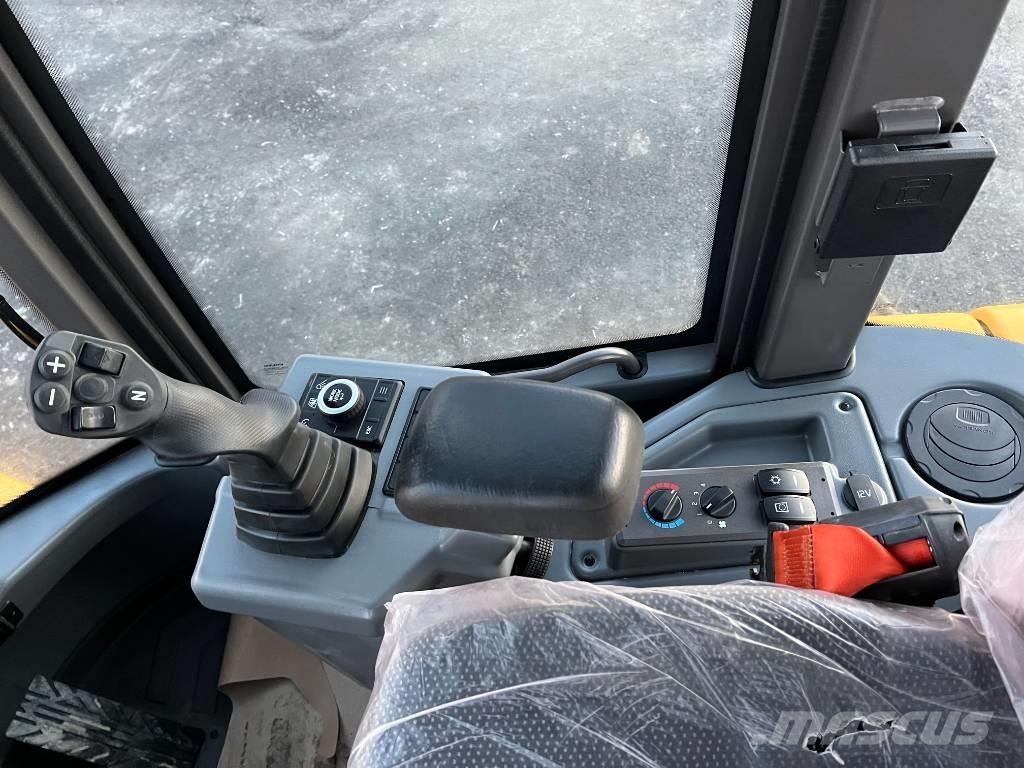 Volvo L30 HS Gumikerekes homlokrakodók