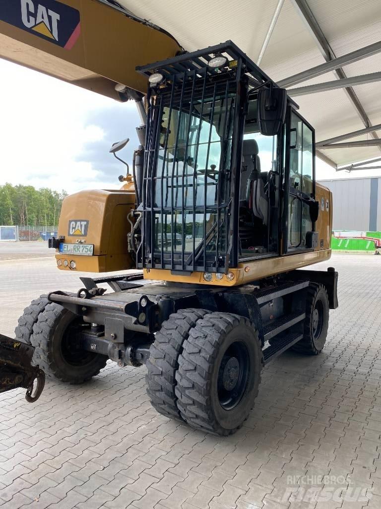 CAT M 320 F Gumikerekes kotrók